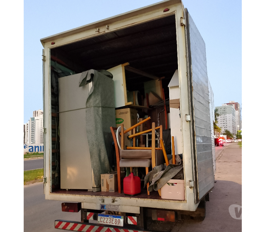 Mudanças - Frete Brasilia DF Aguas Claras - Fotos para Caminhão baú para mudanças com ajudante e montador