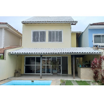 EXCELENTE CASA TRIPLEX 4 QUARTOS