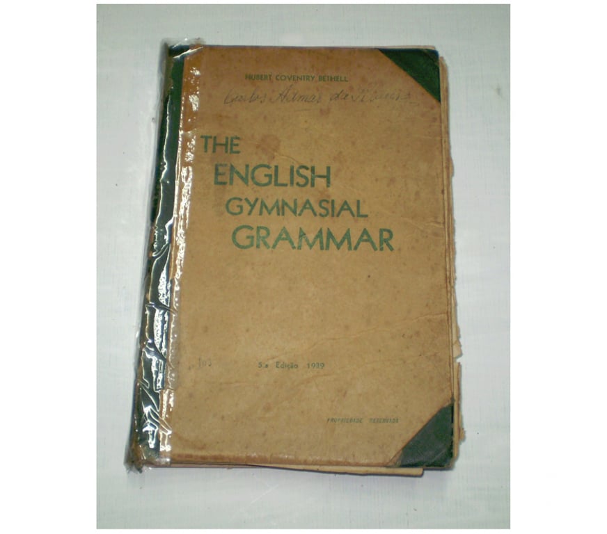 DVDs a Venda Porto Alegre RS Porto Alegre Sul - Fotos para Dois livros de línguas.- Cód. 346 -