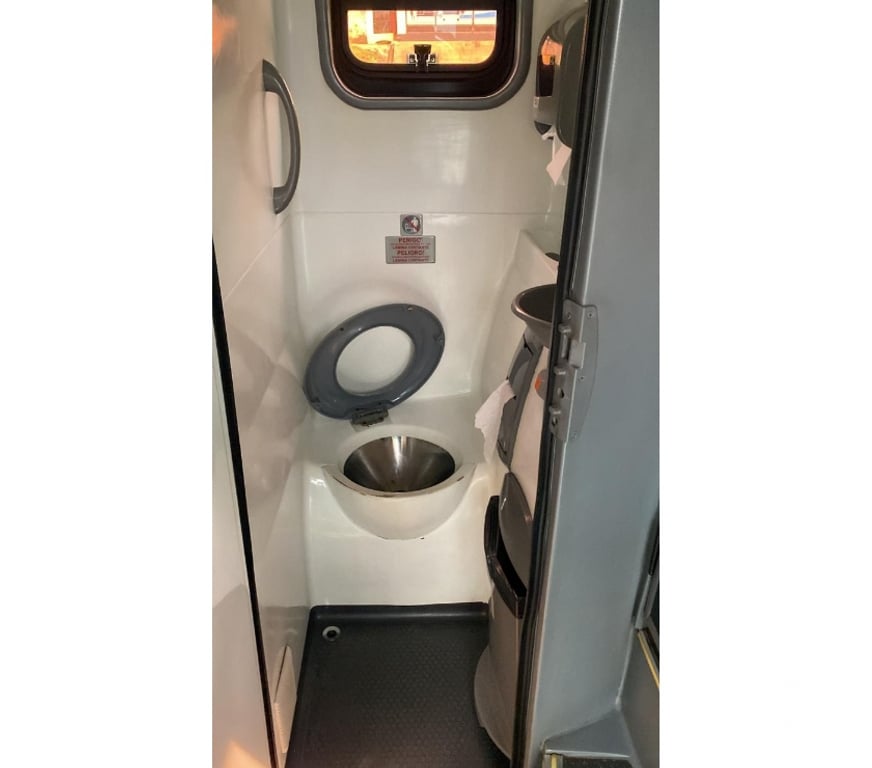  Ônibus Usados Curitiba PR Cidade Industrial de Curitiba - Fotos para Onibus DD G-7 4-eixos Scania K-440 ano 2017 cód.9983