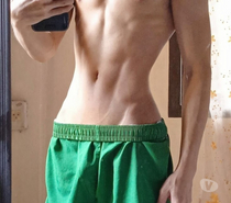 Novinho quer satisfazer caminhoneiro