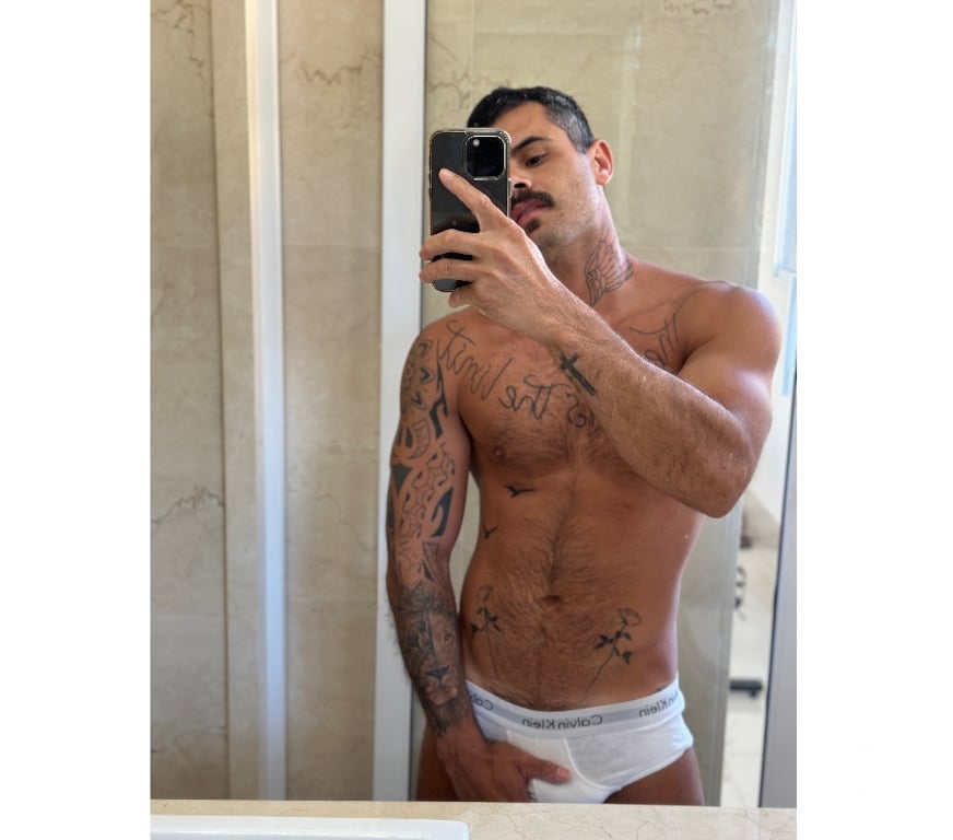 Acompanhantes masculinos Curitiba PR Fazendinha-Portão - Fotos para CARIOCA JOÃO PEDRO