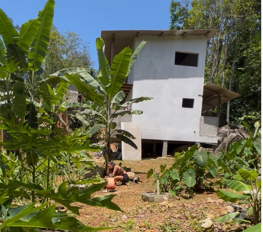 Apartamentos a venda Ubatuba SP - Fotos para Casa em Itambuca próximo a torre!!