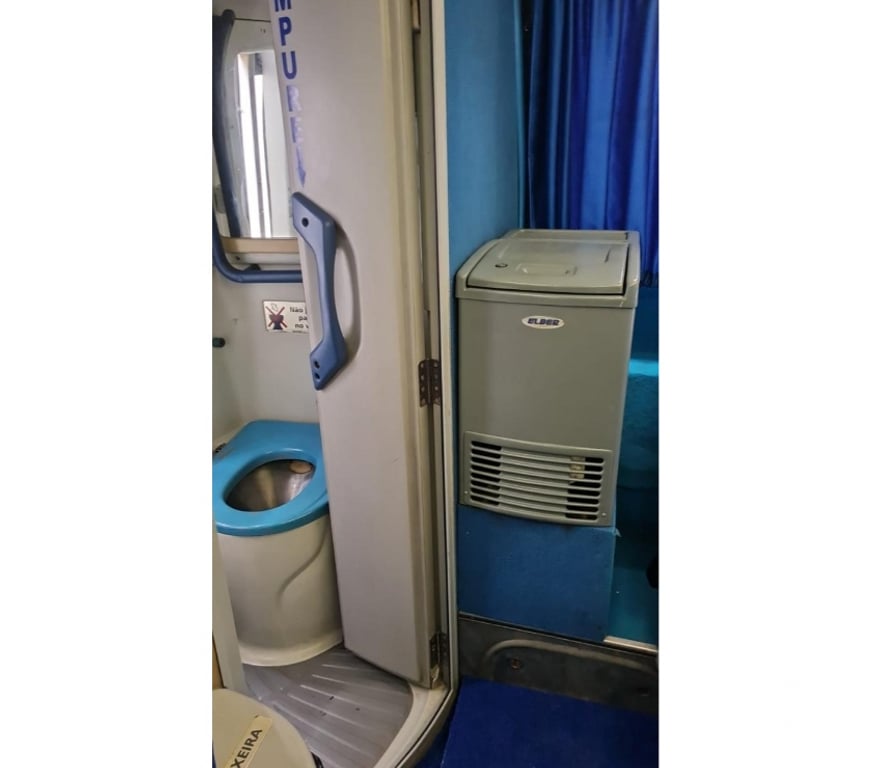  Ônibus Usados Curitiba PR Cidade Industrial de Curitiba - Fotos para Onibus Busscar M.Benz oh.1628 ano 2002 cód.9989