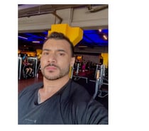 Felipe , massoterapeuta nuru