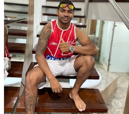 Acompanhantes Masculinos - Fotos para Mlkao negro ativo