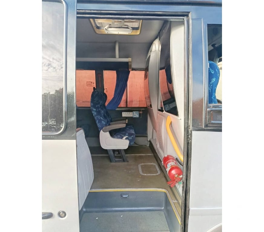  Ônibus Usados Curitiba PR Cidade Industrial de Curitiba - Fotos para Micro Onibus Volare W-9 ano 2010 cód.9999