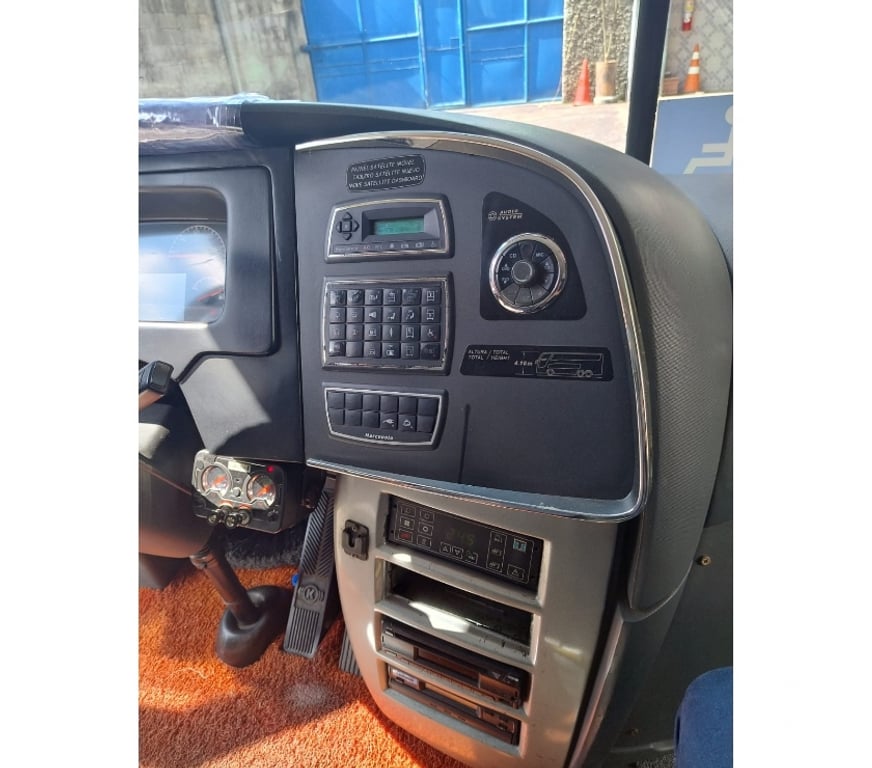  Ônibus Usados Curitiba PR Cidade Industrial de Curitiba - Fotos para Onibus Marcpolo G-7 DD-8x2 Volvo B-450 ano 2012 cód.10003