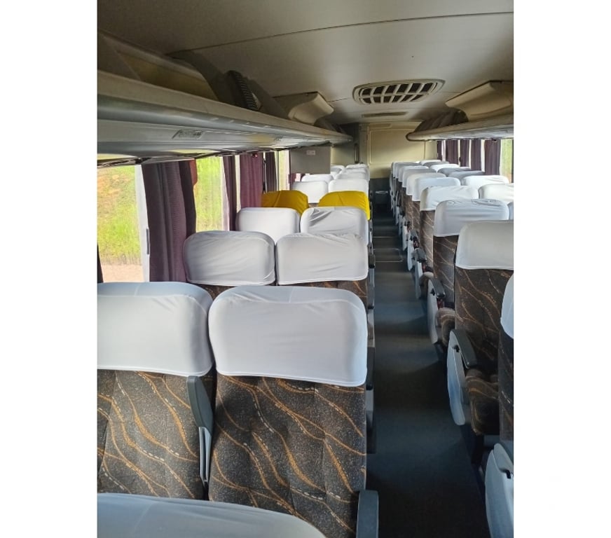  Ônibus Usados Curitiba PR Cidade Industrial de Curitiba - Fotos para Onibus Motor dianteiro Comil completo ano 2015 cód.10006