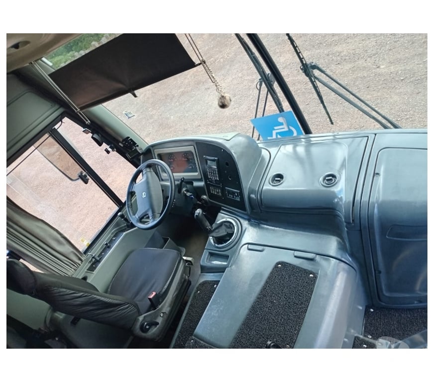  Ônibus Usados Curitiba PR Cidade Industrial de Curitiba - Fotos para Onibus Motor dianteiro Comil completo ano 2015 cód.10006