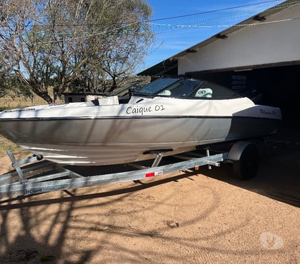  Barco Usado - Fotos para Venda de uma Lancha