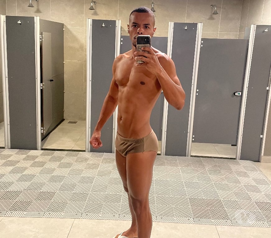 Acompanhantes masculinos Rio de Janeiro RJ Centro - Fotos para Mulato experiente