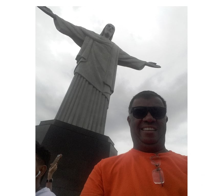 Homem procura Homem Belo Horizonte MG Outros Bairros Belo Horizonte MG - Fotos para Busco Mineiro ativo para morar comigo no Rio de Janeiro .