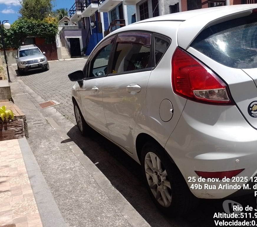 Seminovos Itatiaia RJ - Fotos para New Fiesta 2014