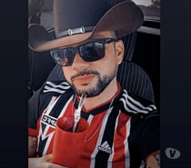 Gogo bombeiro procura casais jovens