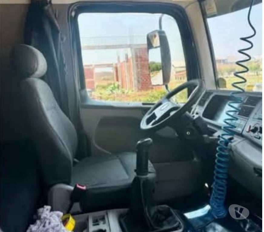 Caminhões usados Cascavel PR - Fotos para Vw 24-250 6x2 2009 Carroceria Impecável