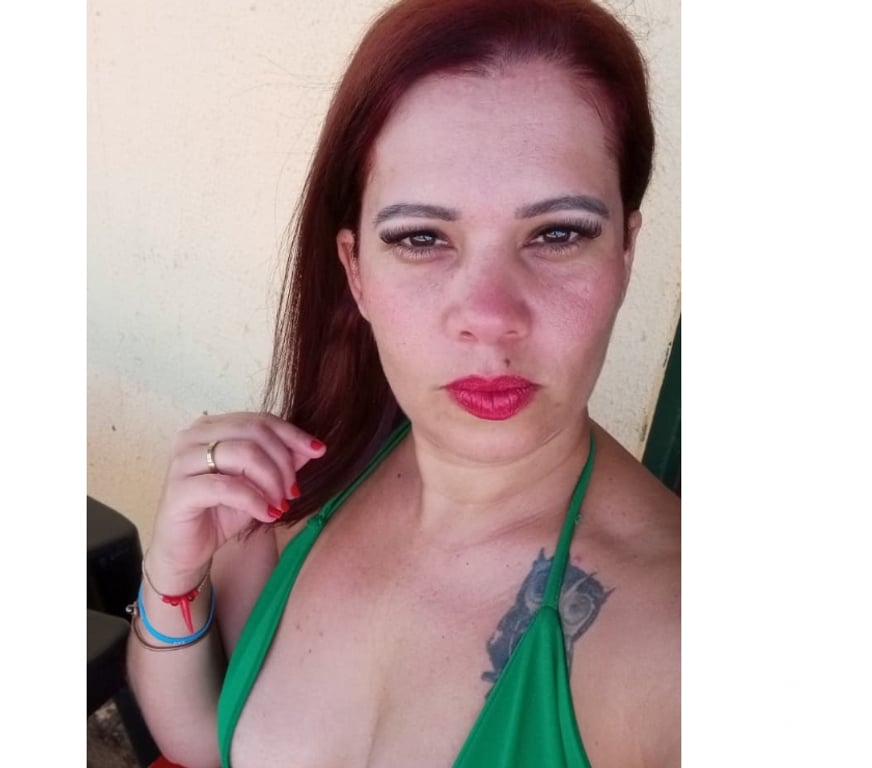 Garotas de programa Alexania GO - Fotos para Coroa fogosa curta temporada na cidade