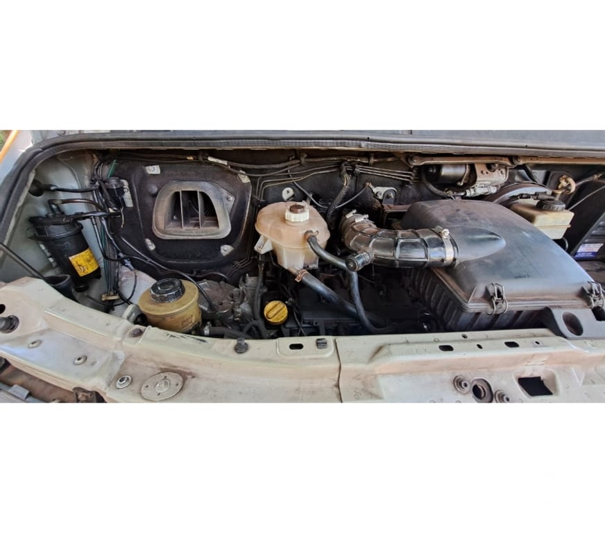  Ônibus Usados Curitiba PR Cidade Industrial de Curitiba - Fotos para Van Master Escolar Básica ano 2007 cód.10023