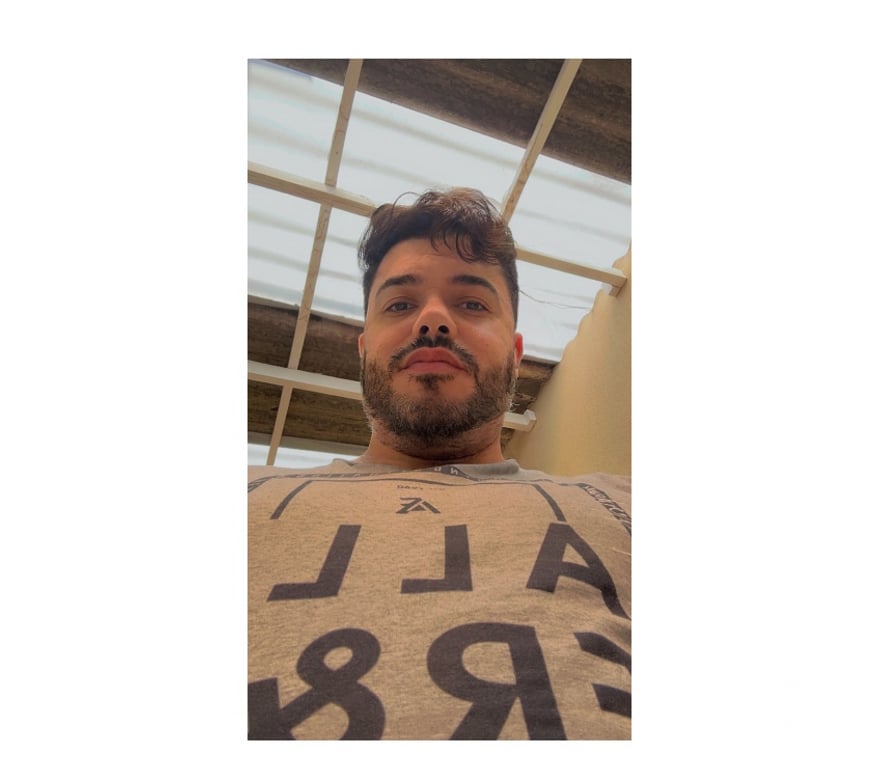 Acompanhantes masculinos Curitiba PR Fazendinha-Portão - Fotos para Companhia Especial Ativo