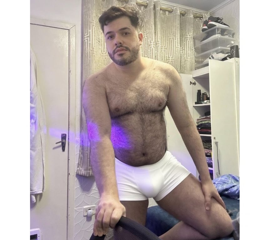 Acompanhantes masculinos Curitiba PR Fazendinha-Portão - Fotos para Companhia Especial Ativo