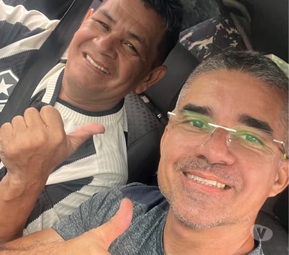 Encontros Casuais - Fotos para 2 amigos com local para mulheres