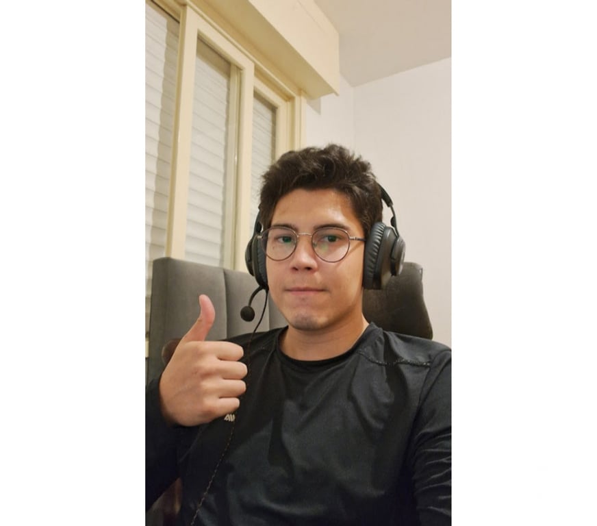 Acompanhantes masculinos Porto Alegre RS Porto Alegre Centro - Fotos para Nerd atleta com local no Rio Branco