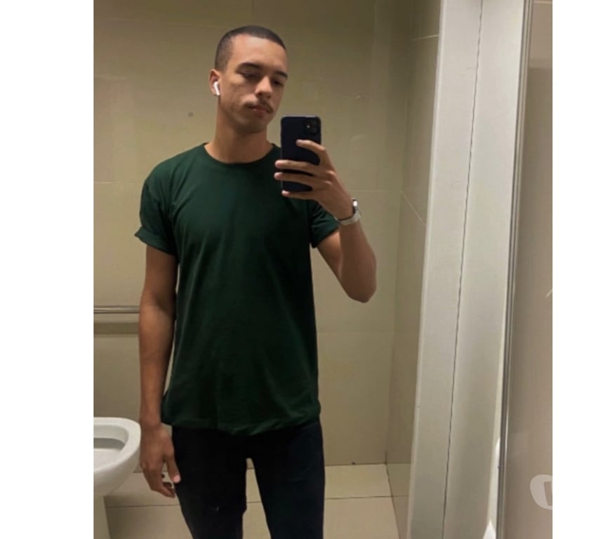 Acompanhantes masculinos Rio de Janeiro RJ Centro - Fotos para Versátil Novinho