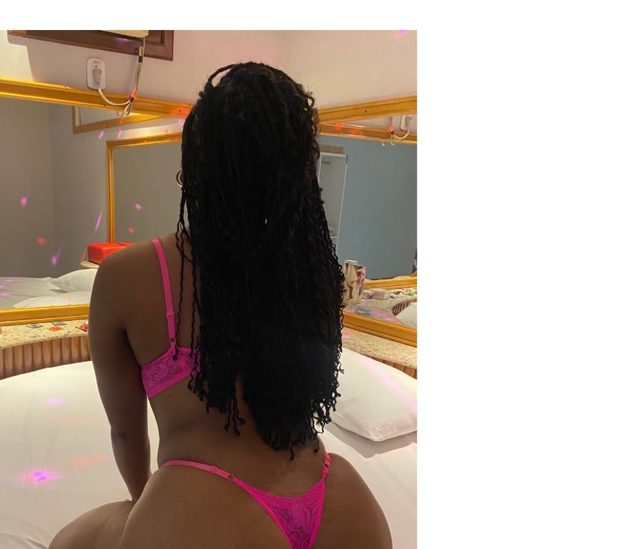 Garotas de programa Almirante Tamandare PR - Fotos para Isadora Campos Negra Quente