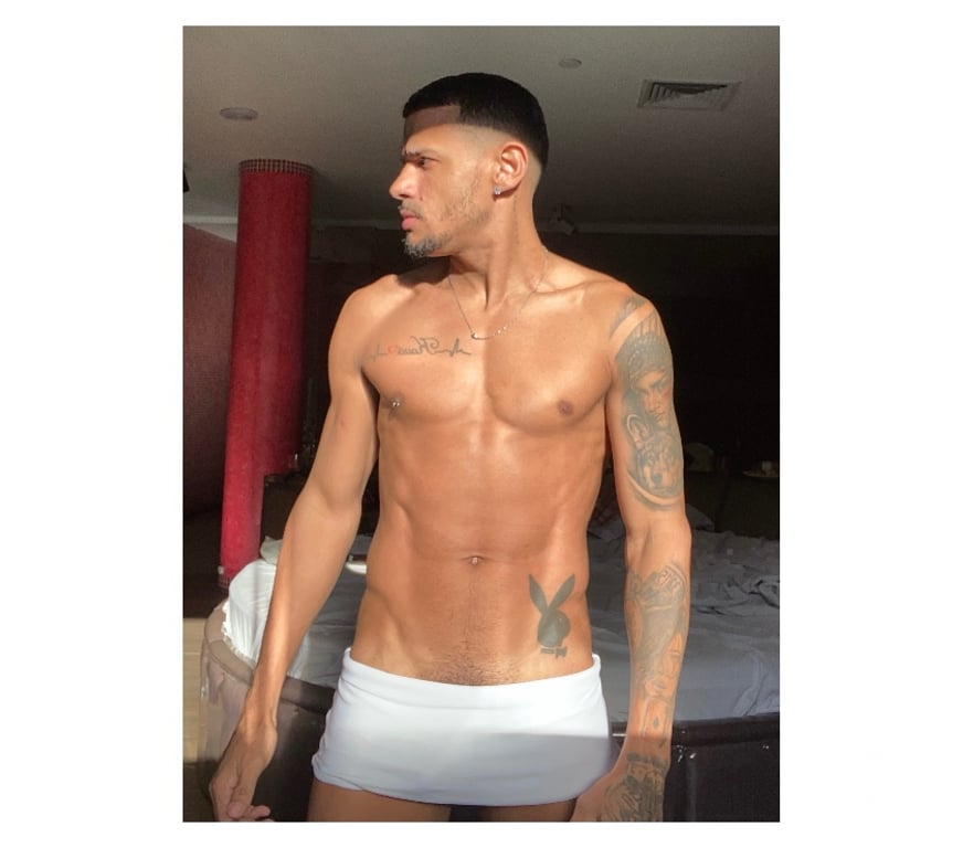 Acompanhantes masculinos Rio de Janeiro RJ Jacarepaguá - Fotos para Moreno Tatuado Marrento