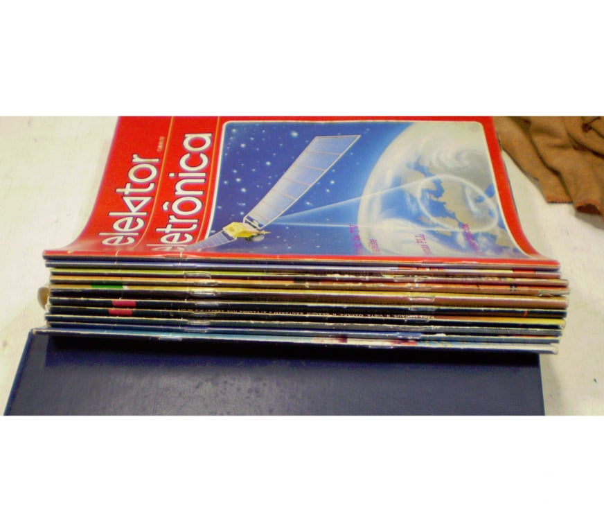 Colecionadores Porto Alegre RS Porto Alegre Sul - images_alt_text Coleção de revistas antigas Elektor Eletrônica.-Cód.485-