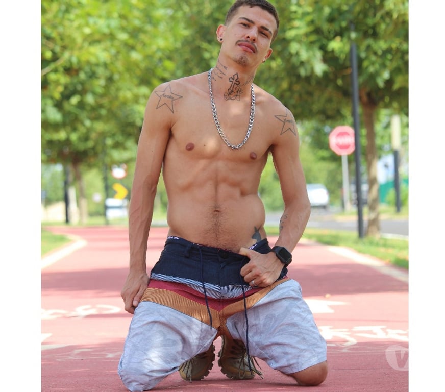 Acompanhantes masculinos Sao Paulo SP República - Fotos para PE DE MESA 23 CM