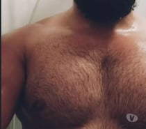 Moreno dotado para esposinhas