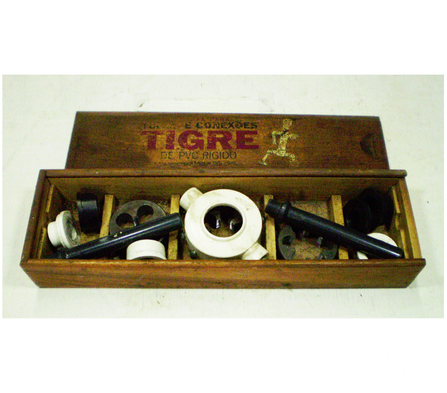 Equipamentos Porto Alegre RS Porto Alegre Sul - Fotos para Conjunto antigo de tarraxas Tigre.- Cód. 489 -