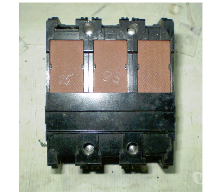 Equipamentos Porto Alegre RS Porto Alegre Sul - Fotos para Disjuntor trifásico 3 x 100A. - Cód. 494 -