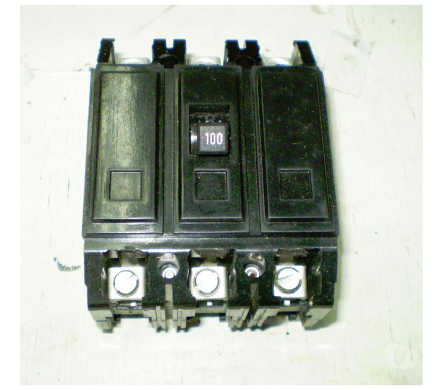 Equipamentos Porto Alegre RS Porto Alegre Sul - Fotos para Disjuntor trifásico 3 x 100A. - Cód. 494 -
