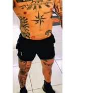 Massagistatatuado bad boy