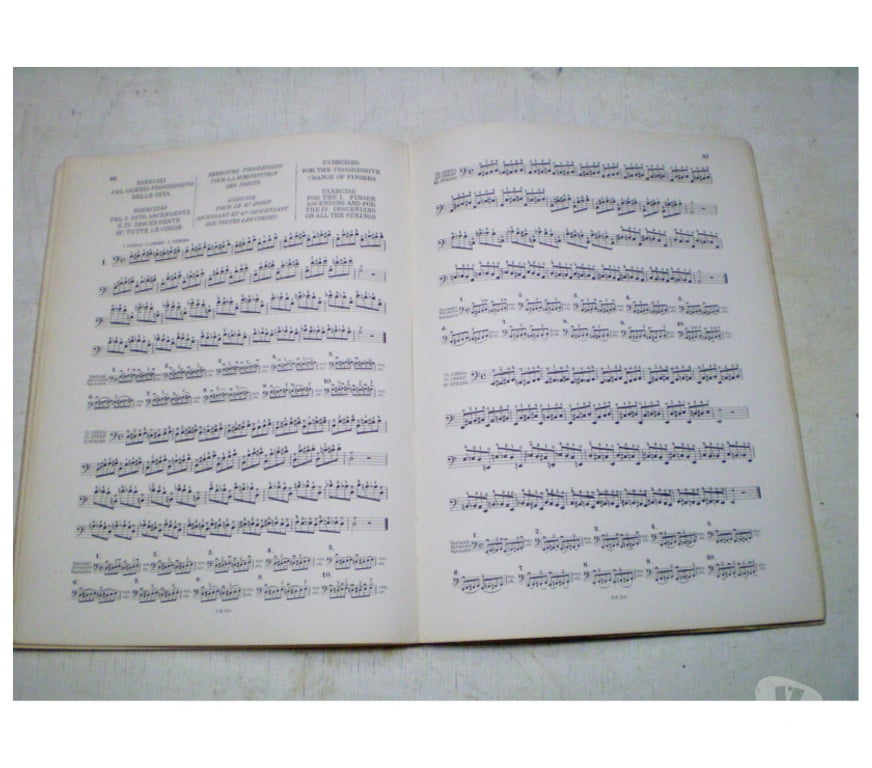 DVDs a Venda Porto Alegre RS Porto Alegre Sul - Fotos para Livro - Curso Billé para contrabaixo.- Cód. 501 -