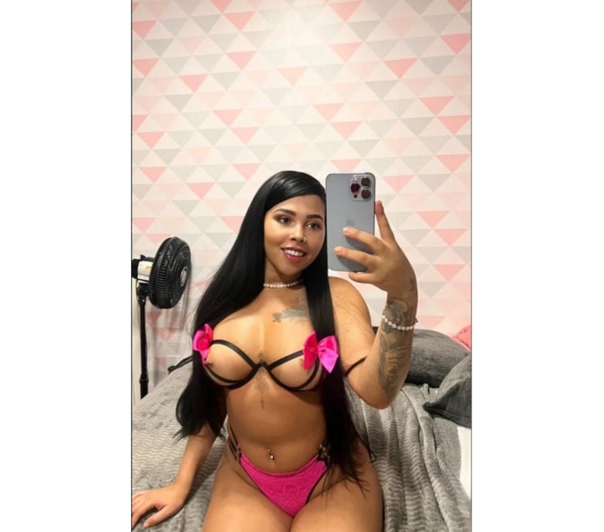 Garotas de programa Trindade GO - Fotos para Loirinha ninfetinha