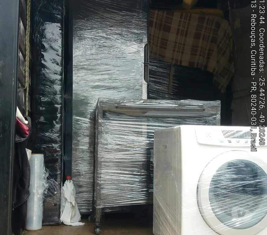 Mudanças - Frete Curitiba PR Boqueirão - Fotos para Fretes rápidos a partir de 200 viagens 2,50km