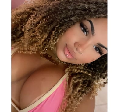 Acompanhantes - Fotos para Morena toda quente cheirosa namorada