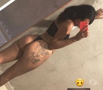 Oie me chamo Gaby tenho 20 anos