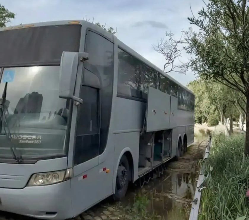  Ônibus Usados Venda Matriz Curitiba PR - Fotos para SCANIA – BUSSCAR – 2005 – RF. 7180