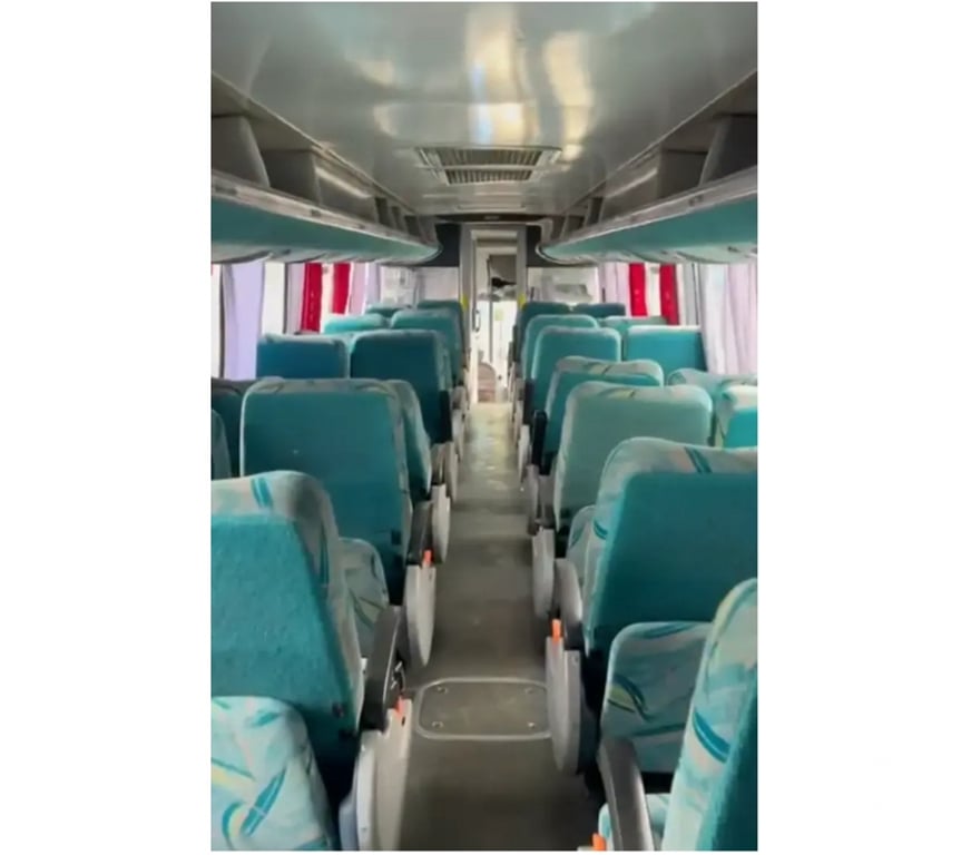  Ônibus Usados Curitiba PR Matriz - Fotos para SCANIA – BUSSCAR – 2005 – RF. 7180