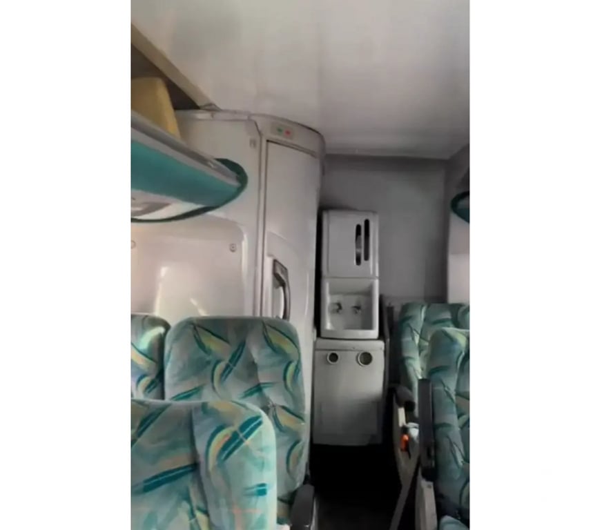  Ônibus Usados Curitiba PR Matriz - Fotos para SCANIA – BUSSCAR – 2005 – RF. 7180