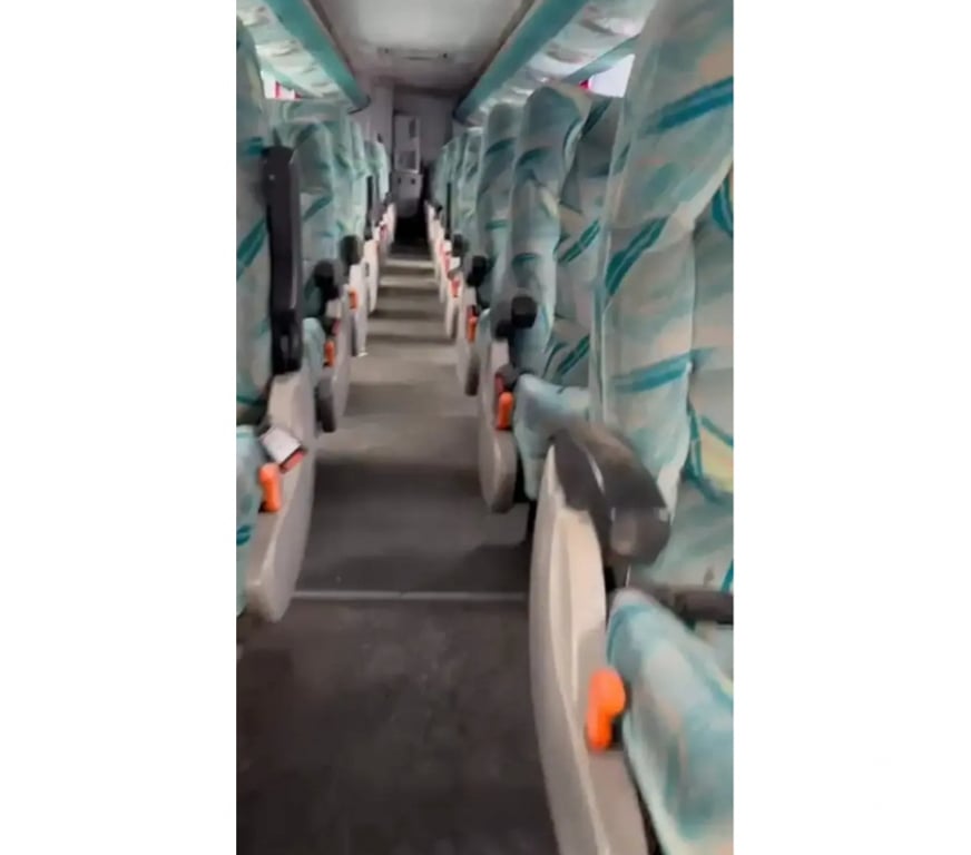  Ônibus Usados Curitiba PR Matriz - Fotos para SCANIA – BUSSCAR – 2005 – RF. 7180