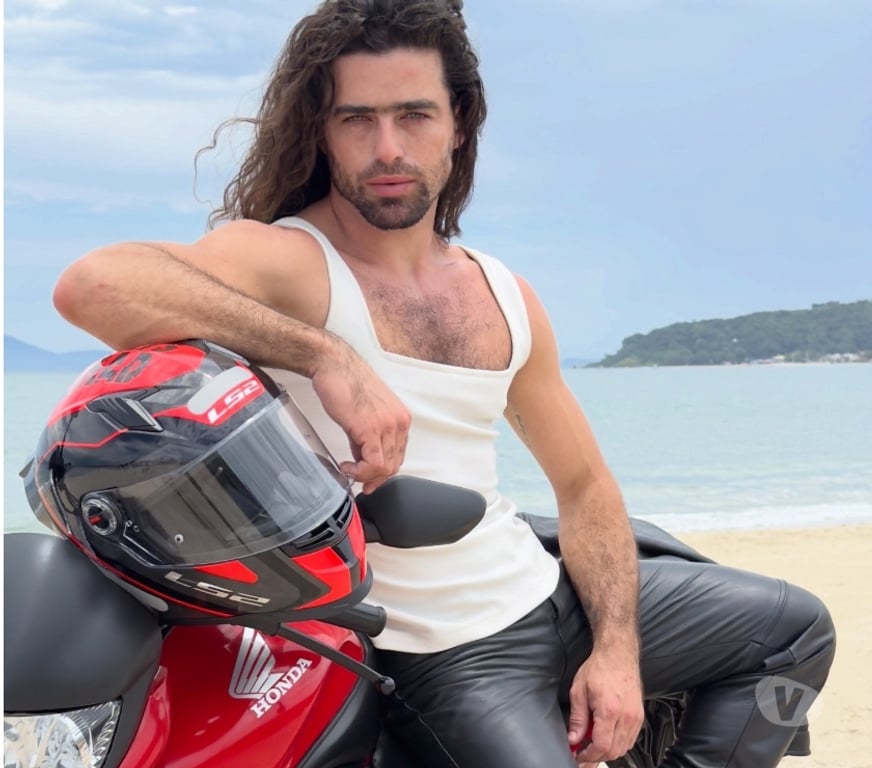 Acompanhantes masculinos Florianopolis SC Centro Florianopolis - Fotos para Eles, elas e casais. CL CENTRO