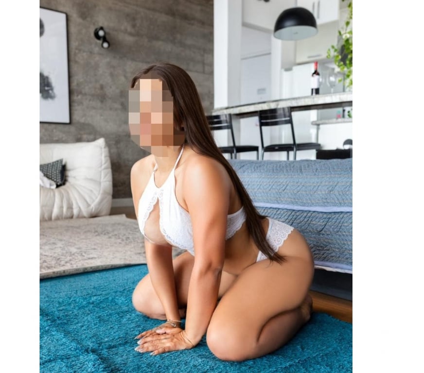 Garotas de programa Mongagua SP - Fotos para Gostosa tatuada siliconada de luxo