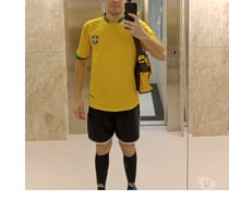 SOU UM CARA SOLTEIRO