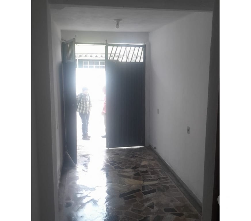 Alugar apartamentos Sao Goncalo RJ - Fotos para aluga sobrado com 2 quartos e loja no boassu!