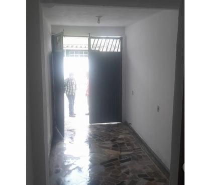 Alugar casas - Fotos para aluga sobrado com 2 quartos e loja no boassu!